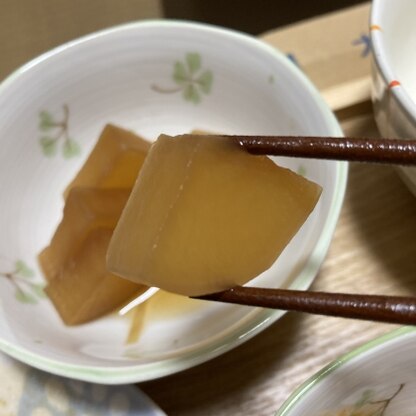 冬なので生姜も足してみました(^^)
優しいシンプルな味で美味しかったです♪
次は和風顆粒出汁を入れて作ってみたいです♪